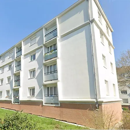 Centre Apartment *